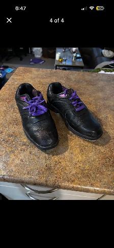 Women’s Goldline Curling Shoes - Size 8 - Photo 4