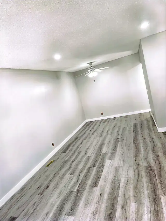 Fully Renovated 3 Bed / 1 Bath Main Floor in Whitehorn  DriveNE