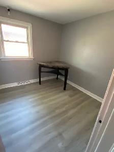 Gorgeous 3-BD Detached House Newly Renovated - Photo 7