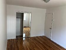 Super 3 1/2 Rosemont! - Photo 2