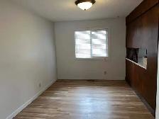 3-Bedroom House in Varsity– Near U of C, LRT & Market mall - Photo 2
