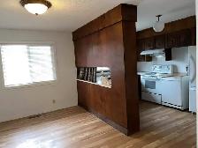 3-Bedroom House in Varsity– Near U of C, LRT & Market mall - Photo 11