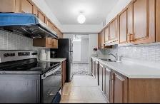 Spacious & Bright 2-Bedroom   Den Apartment for Rent - Photo 6