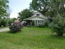 3 Bed 2 Bath Detached House For Rent Richmond Hill $2600