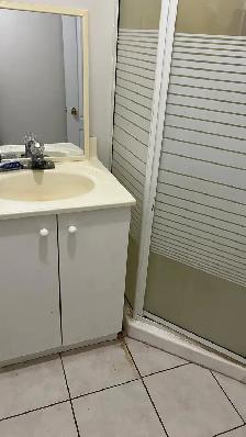 Room for Rent - York University Village - Photo 4
