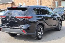 2021 Toyota Highlander XLE AWD - Photo 2