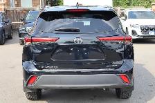 2021 Toyota Highlander XLE AWD - Photo 3