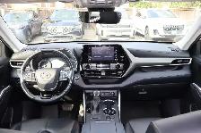 2021 Toyota Highlander XLE AWD - Photo 9