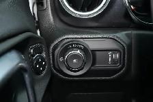 2023 Jeep Wrangler Sahara Altitude 4 Door 4x4 - Photo 11
