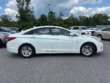 2012 HYUNDAI SONATA GLS | LOW KM | GORGEOUS