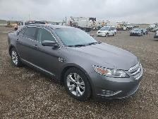 2011 Ford Taurus - Photo 2