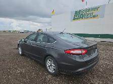 2016 Ford Fusion - Photo 3