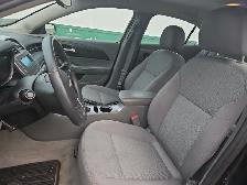 2015 Chevrolet Malibu - Photo 13