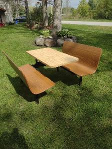 Restaurant table with 2 built in benches - Photo 2