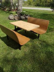 Restaurant table with 2 built in benches - Photo 7