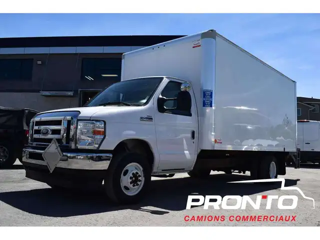 2022 Ford E-450 E-450  Tail Gate  Cube 16 pieds