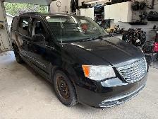 2013 CHRYSLER TOWN & COUNTRY LIMITED 3.6L - Photo 2