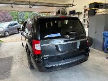 2013 CHRYSLER TOWN & COUNTRY LIMITED 3.6L - Photo 4