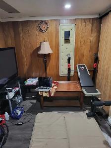 Basement unit for rent - Photo 5