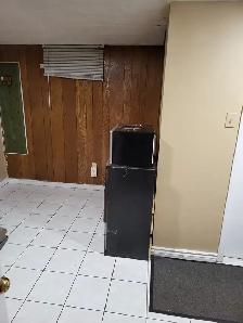 Basement unit for rent - Photo 7