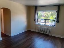 Bachelor/Studio Available at 2532 Lakeshore Blvd W, Toronto ! - Photo 4