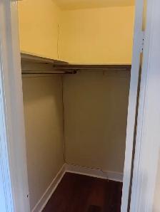Bachelor/Studio Available at 2532 Lakeshore Blvd W, Toronto ! - Photo 5