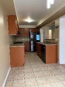 3 Bedroom House for Rent Near Mt. Pleasant Go Station - Photo 2