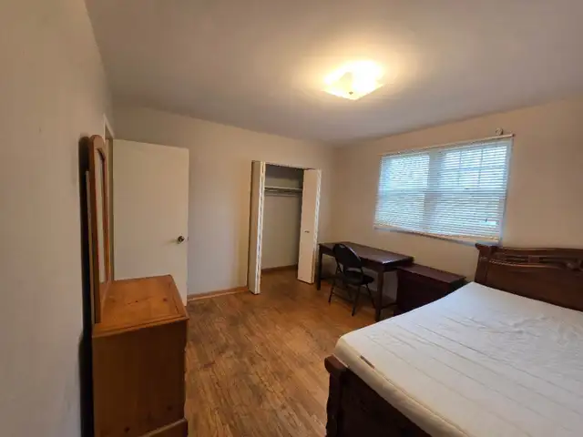 Private Furnished bedroom 401/404 Sheppard/Pharmacy/Finch Aug or