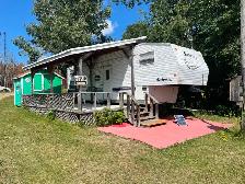 2005 Forest River Salem 29’  Bunkhouse