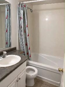 Second floor unfurnished room available near fanshawe College - Photo 4