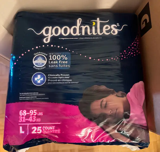 Lot de 375 GoodNites Sous-vêtements nocturne