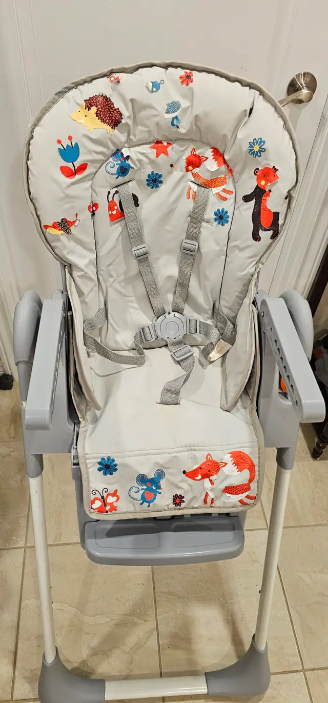 LIVINGbasics High Chair 3-in-1 High Chair for Babies and Toddler