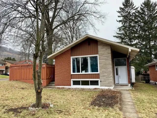 ALL-INCLUSIVE 3 Basement Rooms – Newly Renovated, Large windows