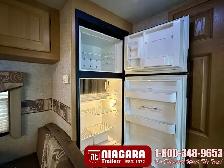 2011 EVERGREEN EVER-LITE 31RB Travel Trailer - Photo 17