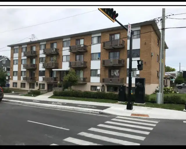 4-1/2 Vieux Longueuil
