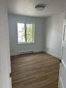 Très beau 4 1/2 Remis à neuf. Libre, 1ier mois gratuit - Photo 17