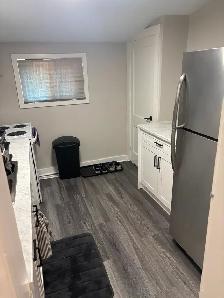 Updated 1 Bedroom   Den | Main Floor | $1,450 Inclusive - Photo 2