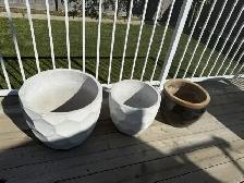 3 Ceramic Plant Pots (2 White, 1 Dark Brown)
