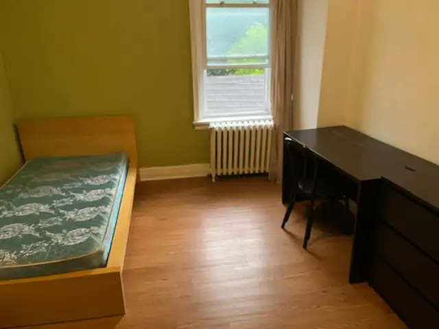 Walk to OttawaU and Downtown, all-inclusive, $630, Sept 1st