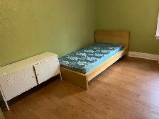 Walk to OttawaU and Downtown, all-inclusive, $630, Sept 1st - Photo 2