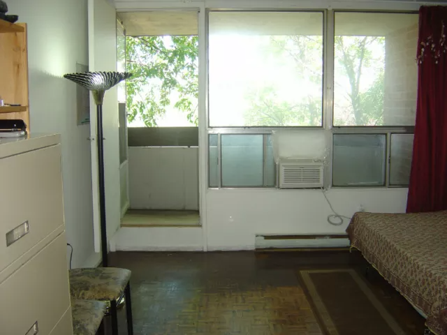 ROOM FOR RENT DON MILLS AND EGLINTON
