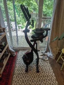 exercise bike - Photo 2
