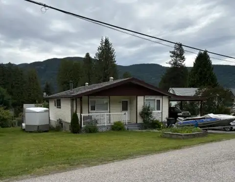 Spacious 4 Bedroom Home with Walkout, Covered Deck & Large Lot