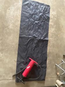 camping single mattress and pump - Photo 2