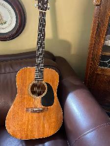 Martin D-25 Guitar