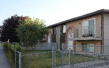 2 bedroom 2 story suite for rent off center street - Photo 10
