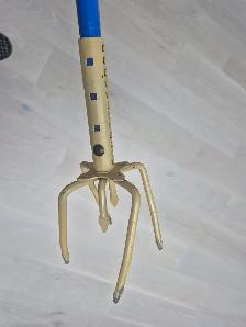 The original "Golden Garden Claw" soil Tiller/Cultivator - Photo 5