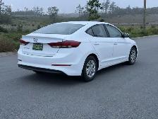 2017 HYUNDAI ELANTRA SE - Photo 4
