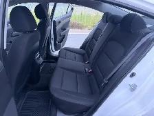 2017 HYUNDAI ELANTRA SE - Photo 11