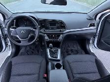 2017 HYUNDAI ELANTRA SE - Photo 12